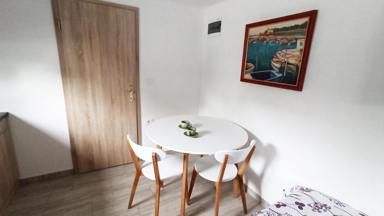 Apartma Montemoro Apartment Ankaran Exterior foto