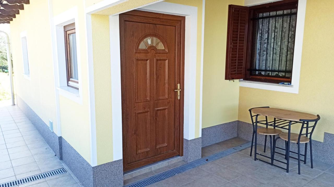 Apartma Montemoro Apartment Ankaran Exterior foto